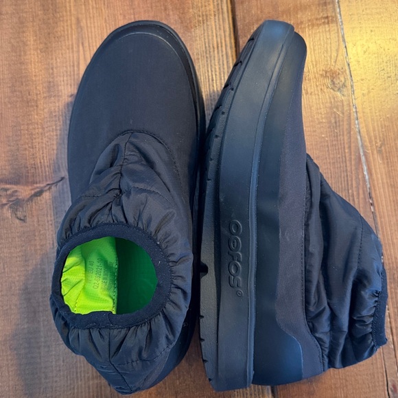 OOFOS Women’s Oomg Bootie Snow Boots - Picture 7 of 13